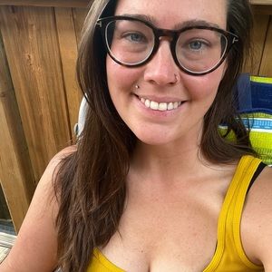 Meet your Posher, Carly